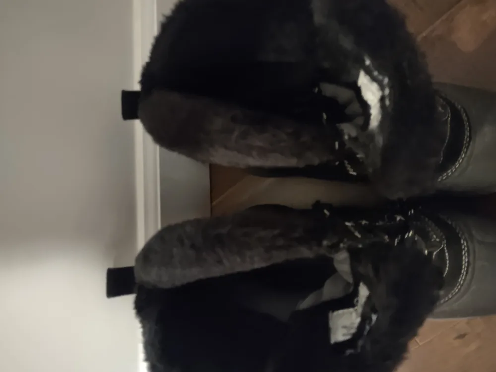 Women's WindRiver Winter Boots Size 9 image indicator(4)