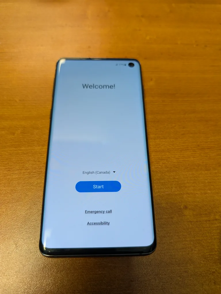 Samsung Galaxy S10 Black Smartphone thumbnail
