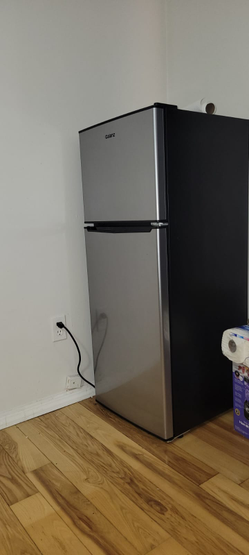 4.6 cu. ft. Medium Refrigerator