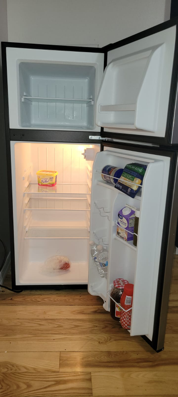 4.6 cu. ft. Medium Refrigerator - photo 3