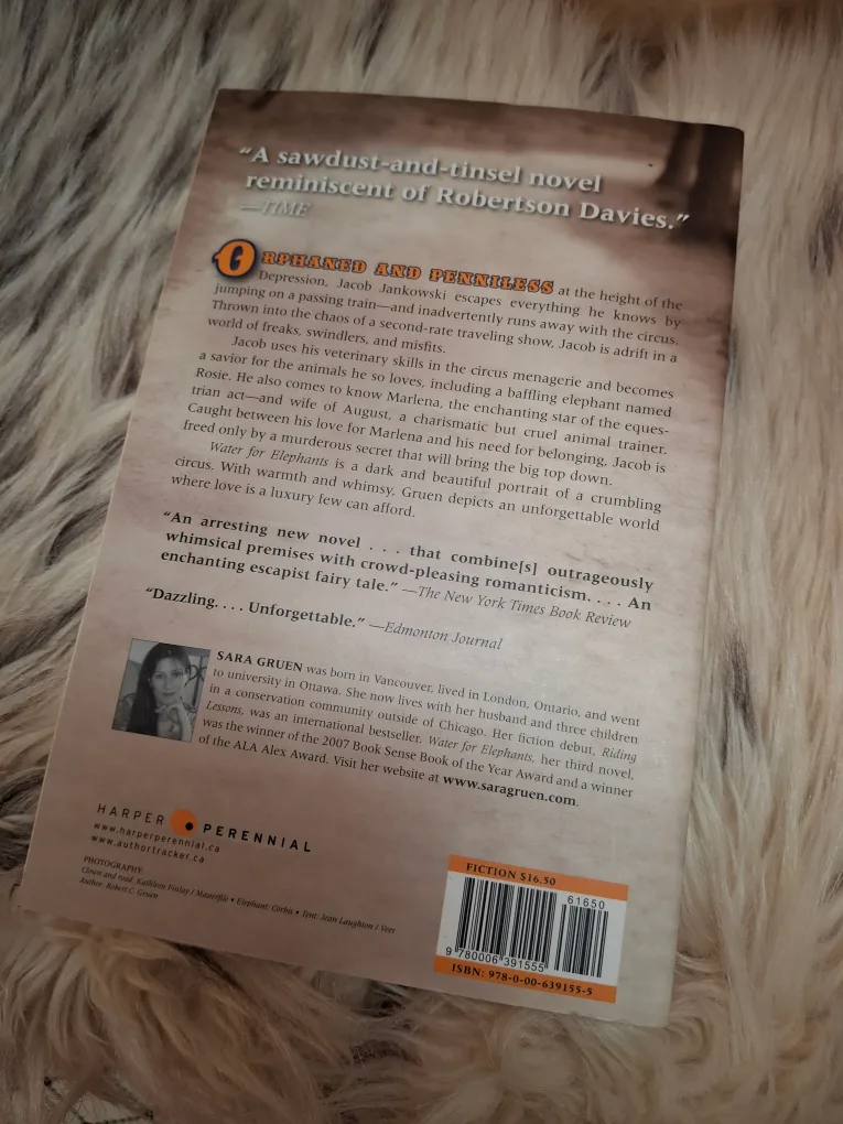 🏈Water for Elephants: A Novel by Sara Gruen image indicator(2)