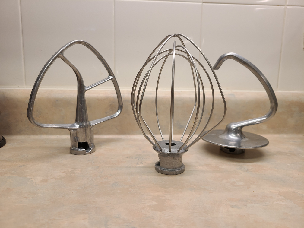 3 kitchenAid attachments + Bowl!!! - photo 2