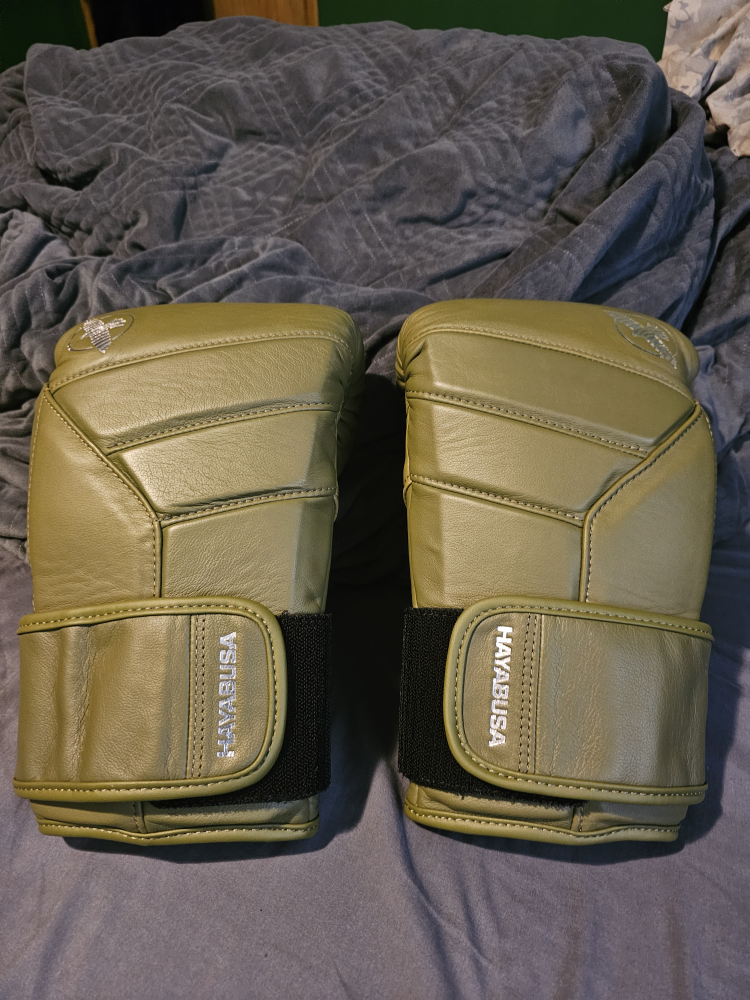 hayabusa boxing gloves