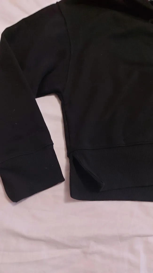 Zara Black Cropped Hoodie Size M image indicator(3)