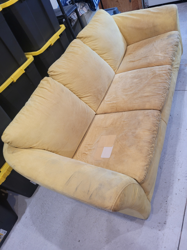 2 Couches for $50 or 1 for $30 - photo 2