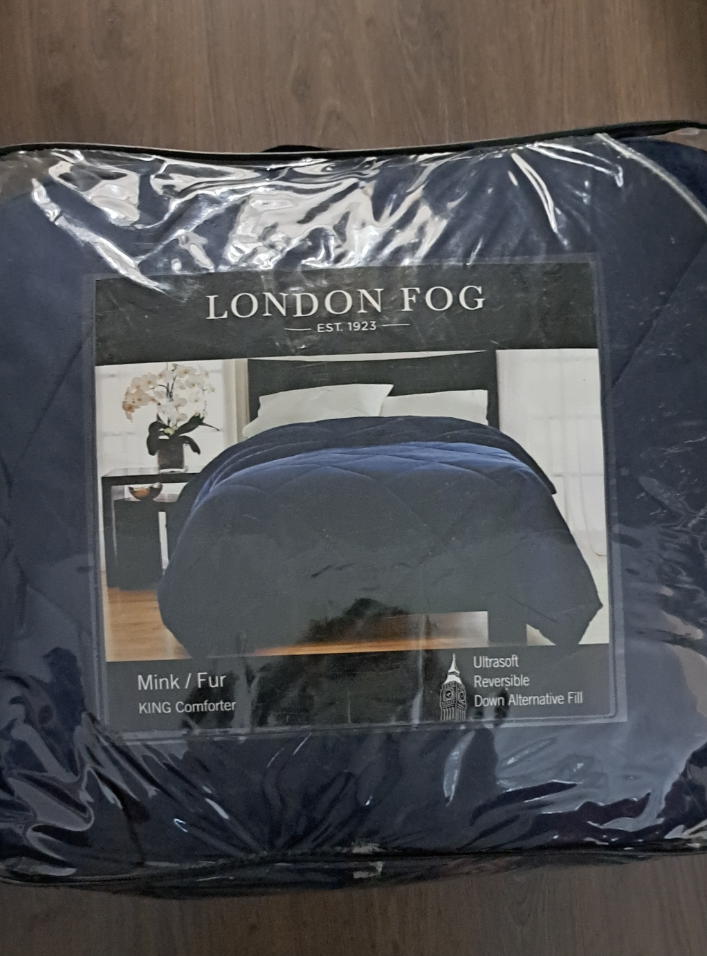LONDON FOG COMFORTER