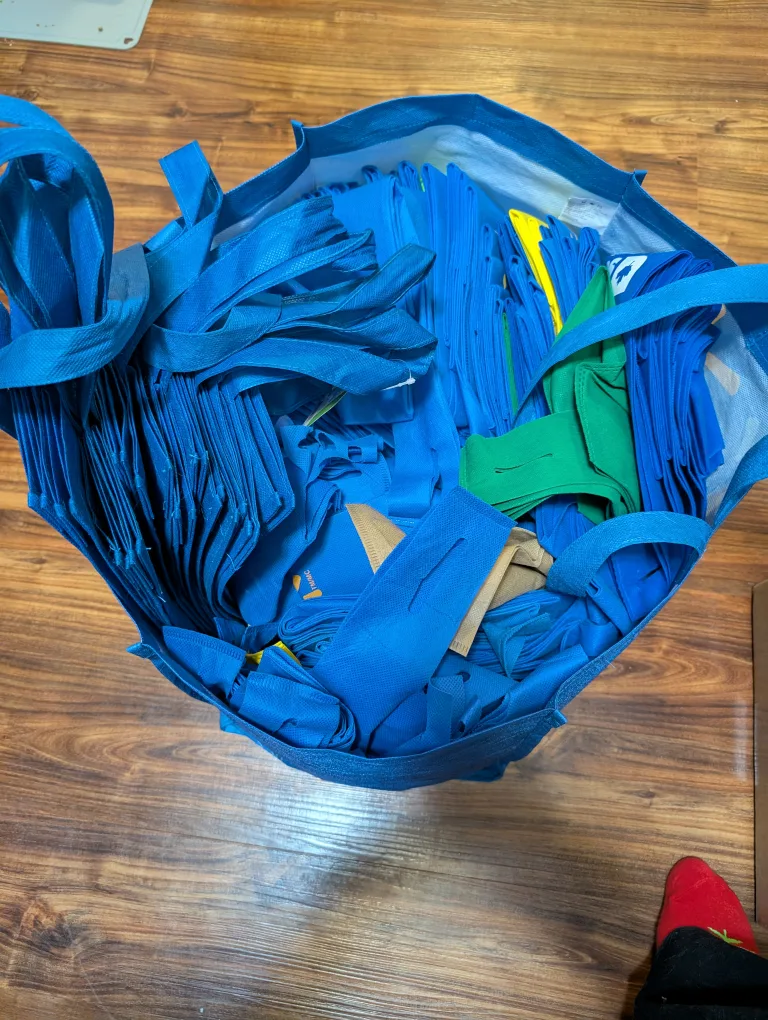 Bulk Reusable Shopping Bags thumbnail