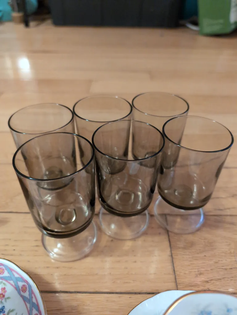 Vintage Teacups and Saucers image indicator(9)