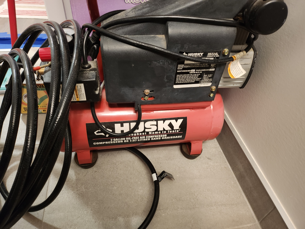Husky 2 Gallon Oil-Free Air Compressor