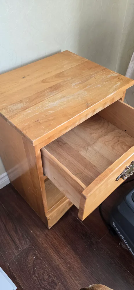 Solid Wood One-Drawer Nightstand image indicator(3)