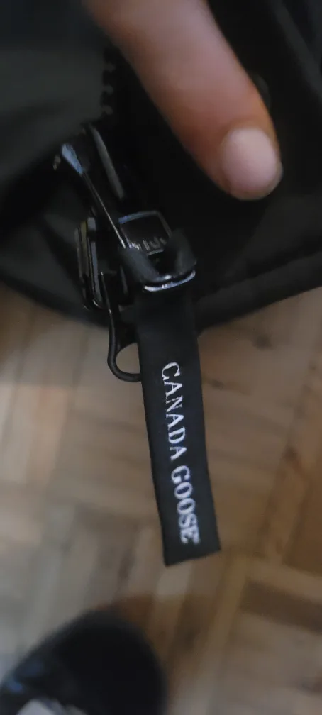 Canada Goose Jacket image indicator(2)