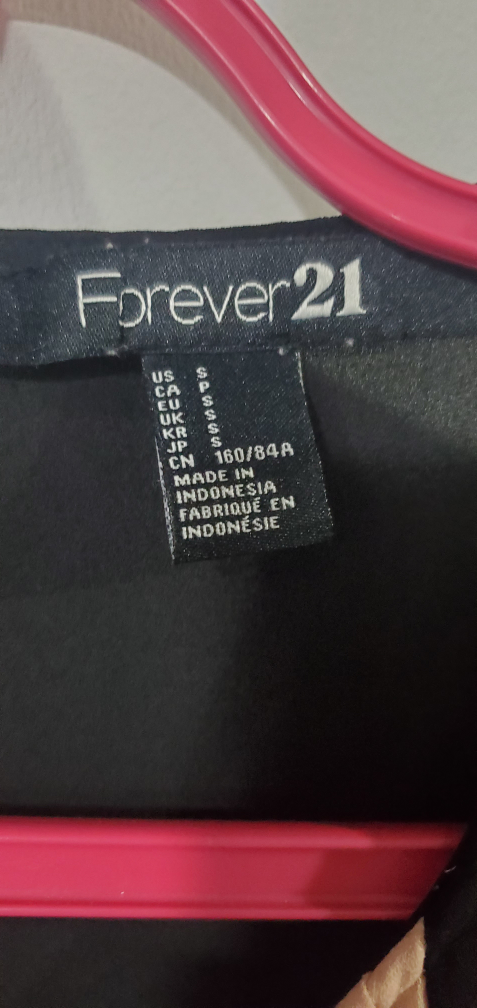 womans clothes size small and medium - photo 3