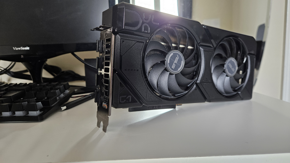 AMD RX 7800 XT (ASUS Dual) - photo 5