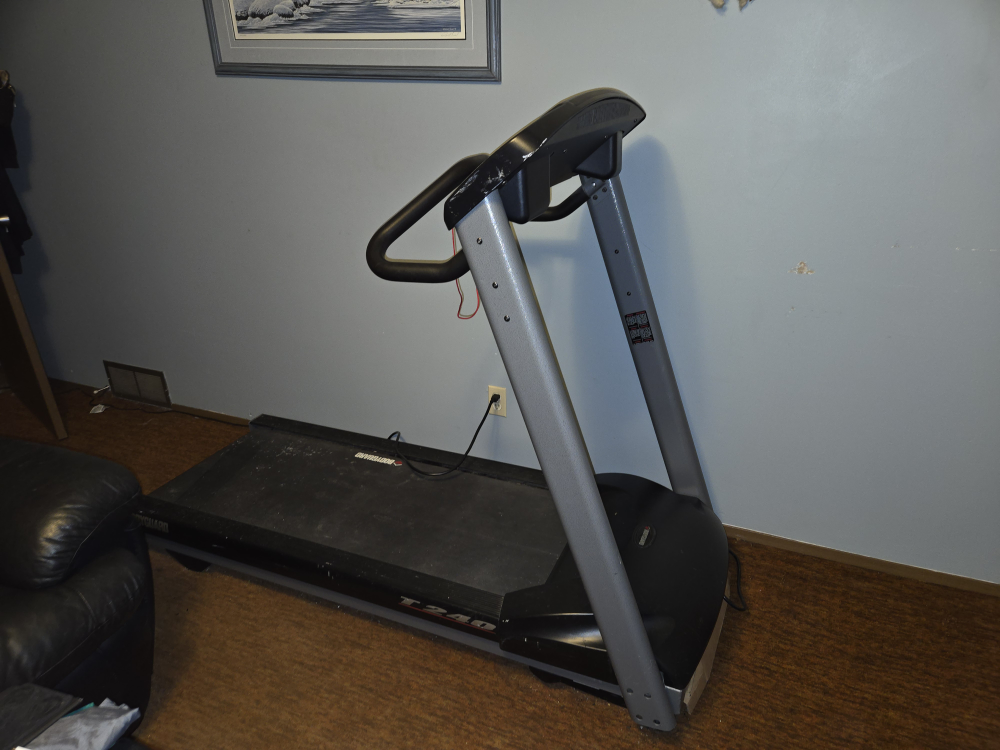 Bodyguard T240 Treadmill - photo 2