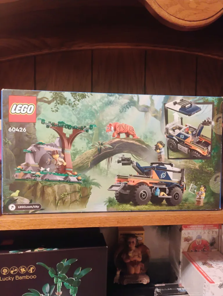 LEGO City Jungle Explorer Truck 60426 - New in Box image indicator(2)