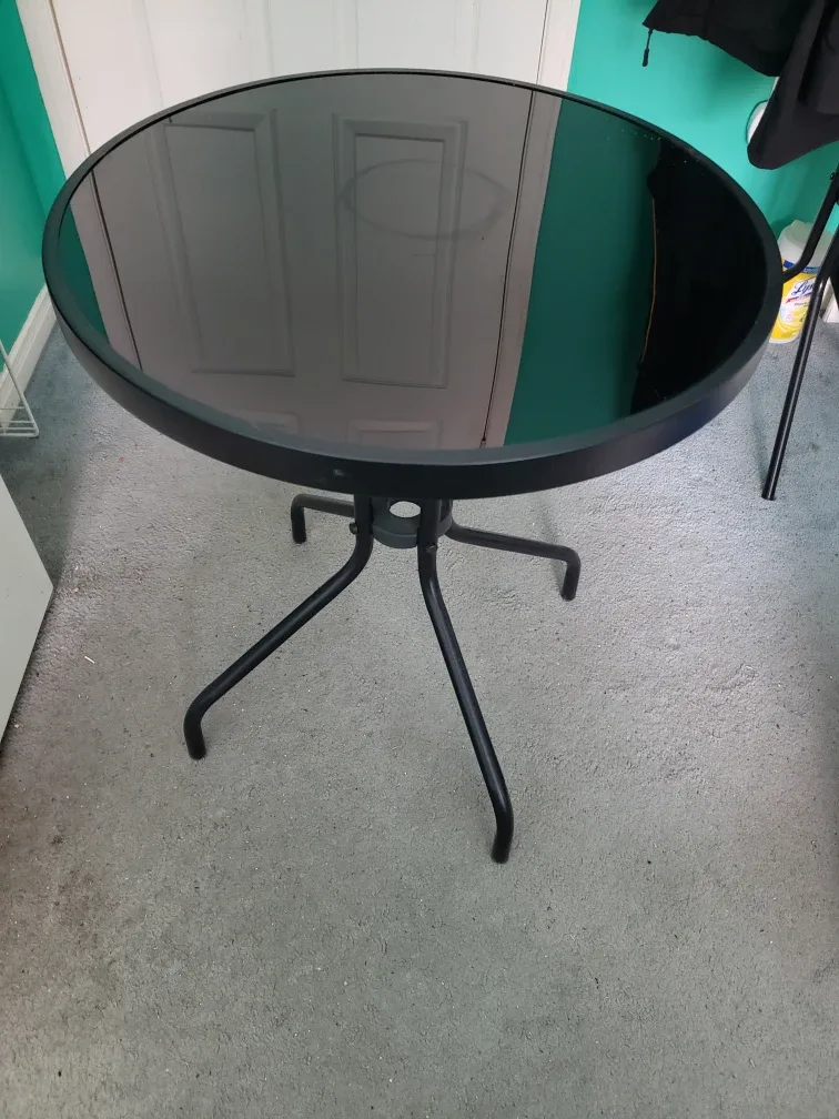 Black Round Glass Top Patio Table thumbnail