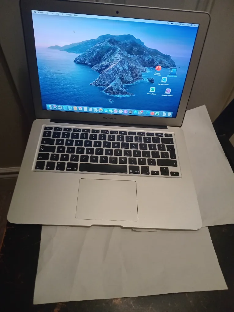 macbook air with MICROSOFT office image indicator(7)