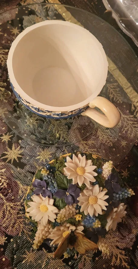 Floral Teacup Trinket Box with Butterfly image indicator(6)