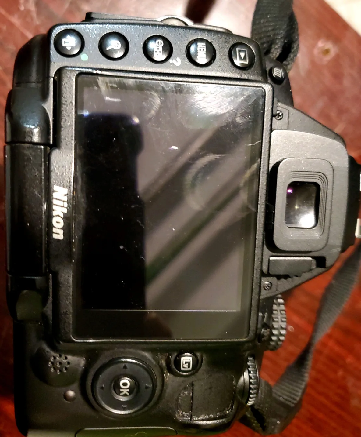 Nikon D5000 DSLR Camera with 18-55mm Lens image indicator(2)