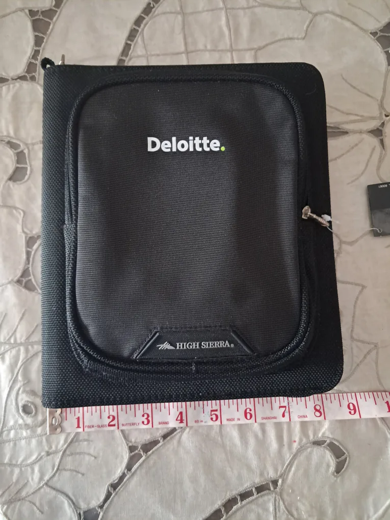 #freecycle# High Sierra Deloitte Branded E-Organizer image indicator(6)