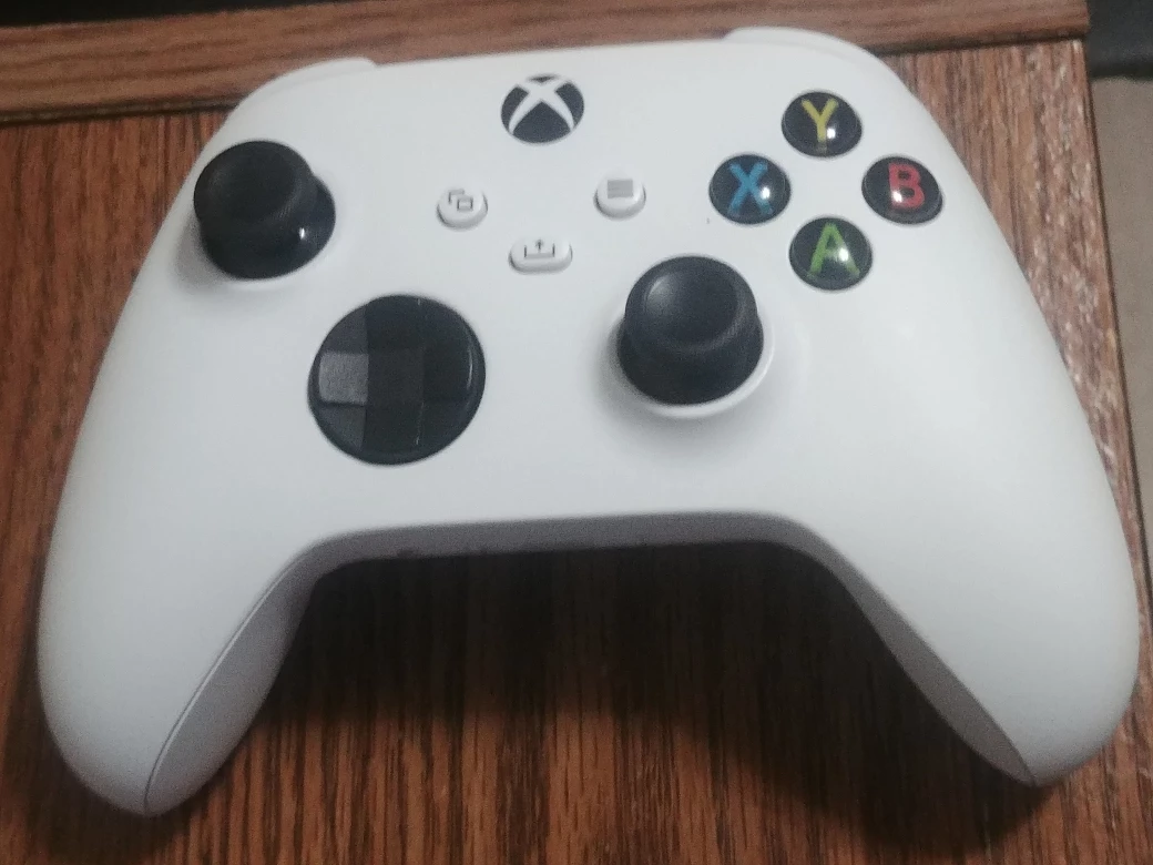 (Like new) White Series Xbox controller