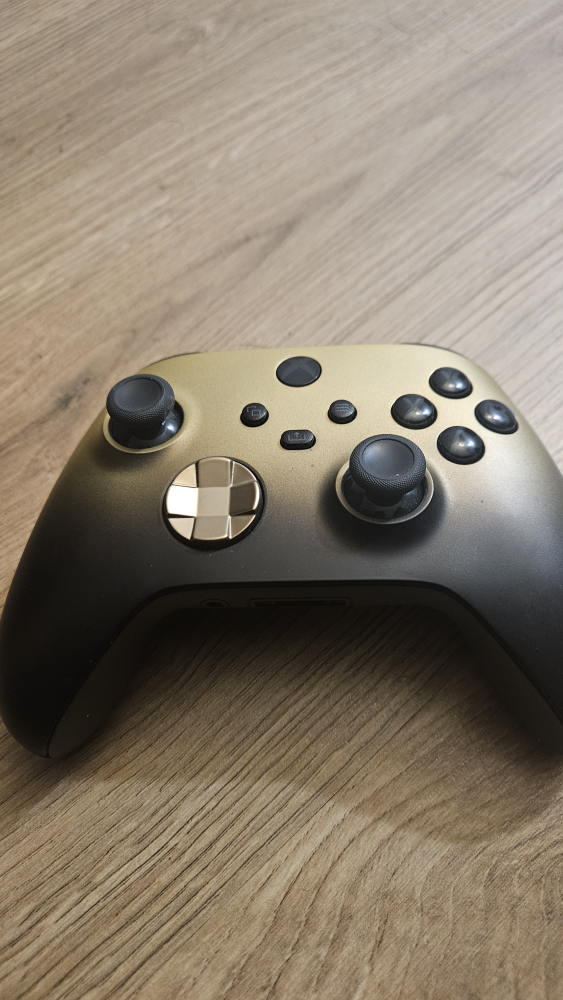 Xbox Wireless Controller - Gold/Black
