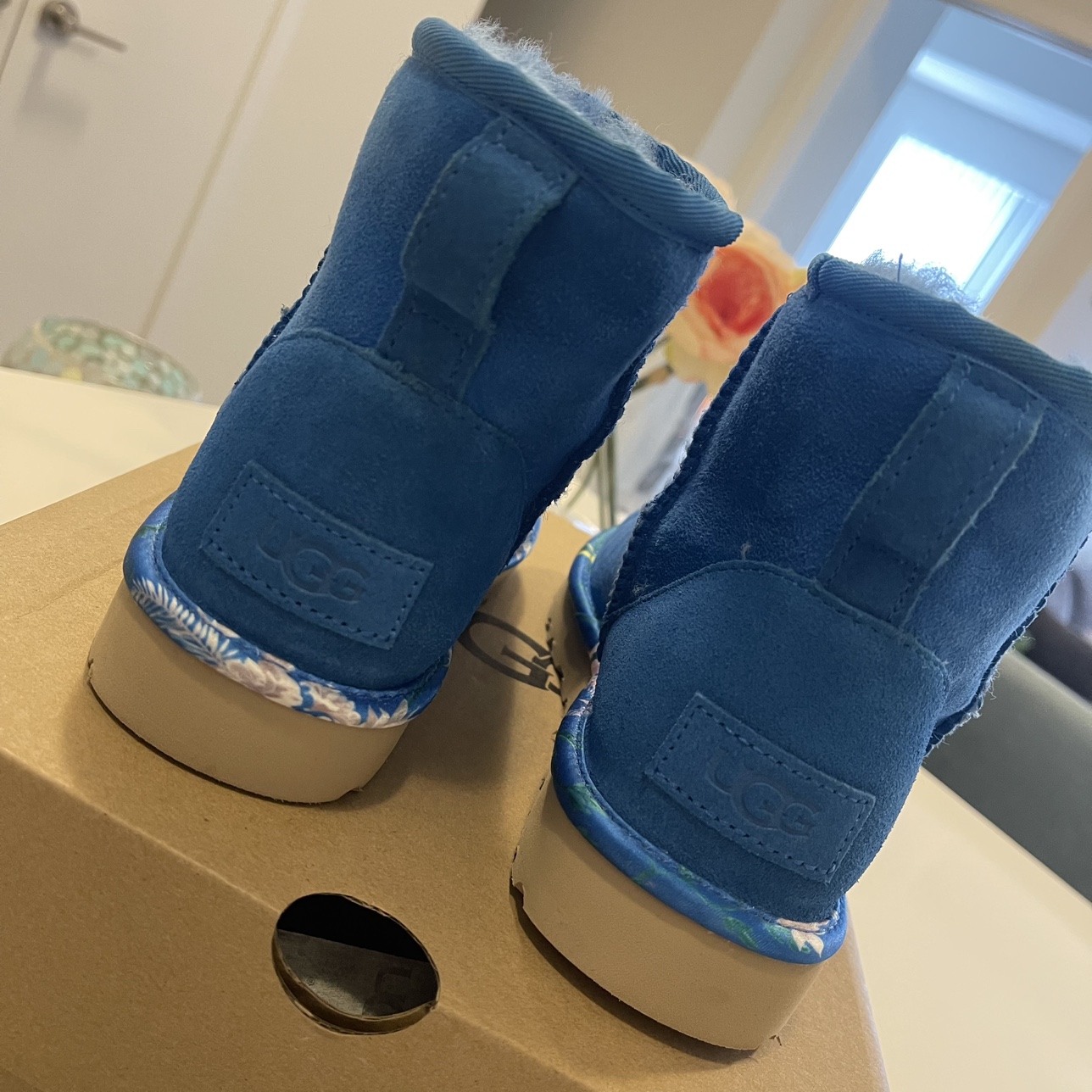 UGG’ Custom Classic Mini -Size 5 - photo 4