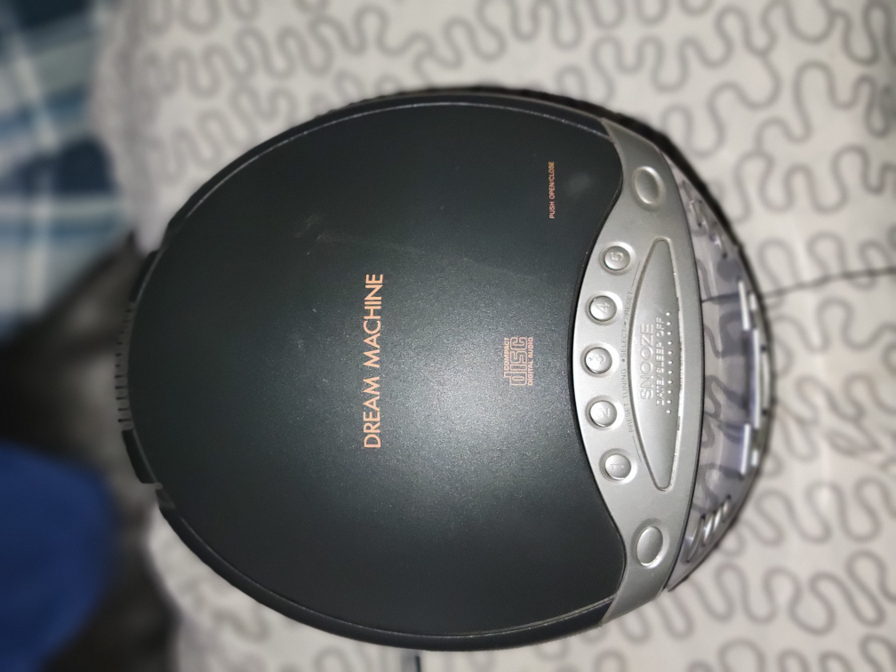 #freecycle Sony Dream Machine CD/Clock Radio  Model# ICF CD853 - photo 3