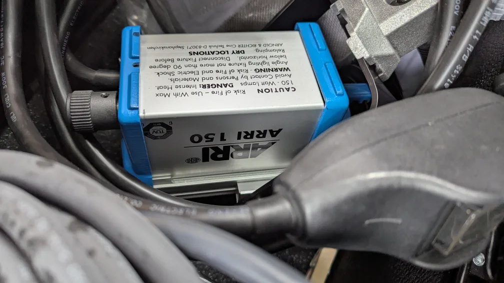 ARRI Lighting 3 Light Interview Kit with Case image indicator(4)