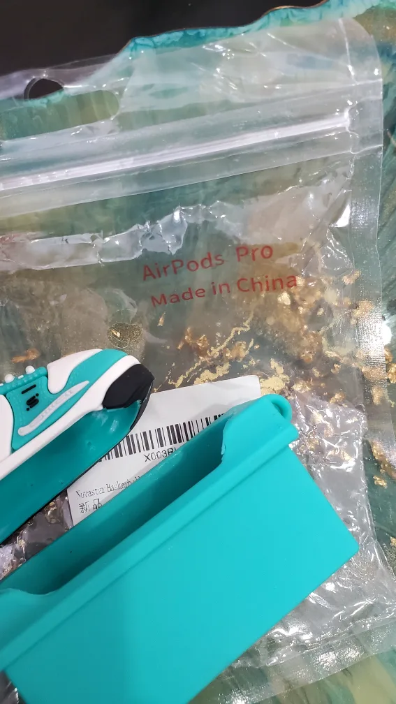 NOVASTAR AirPods Pro 2 Sneaker Case image indicator(3)