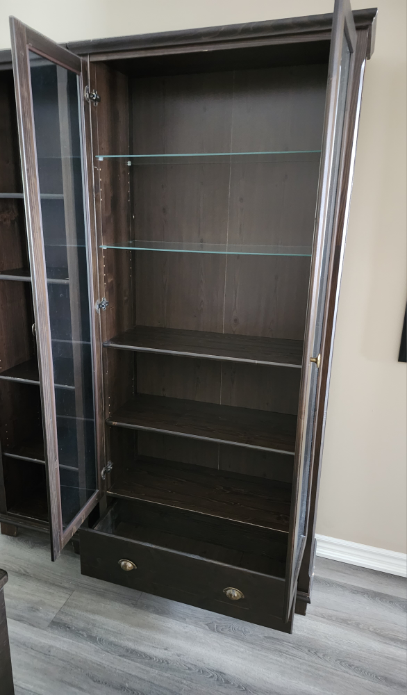 Cabinet with glass doors - photo 3