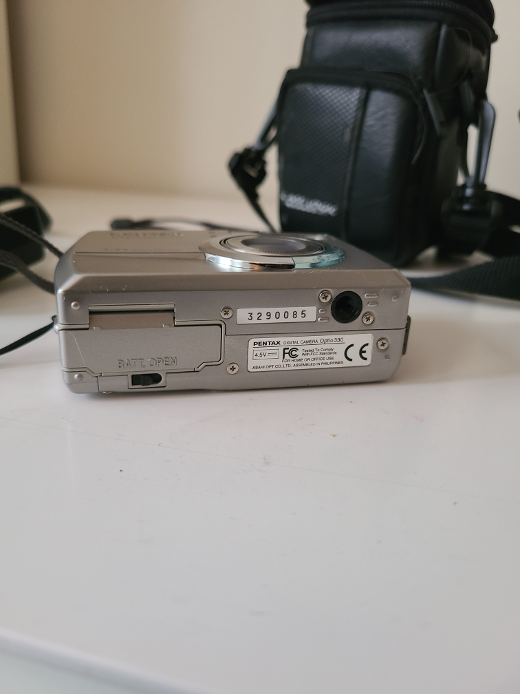 Pentax Optio 330 Digital Camera - w/ Case & Accessories - photo 5