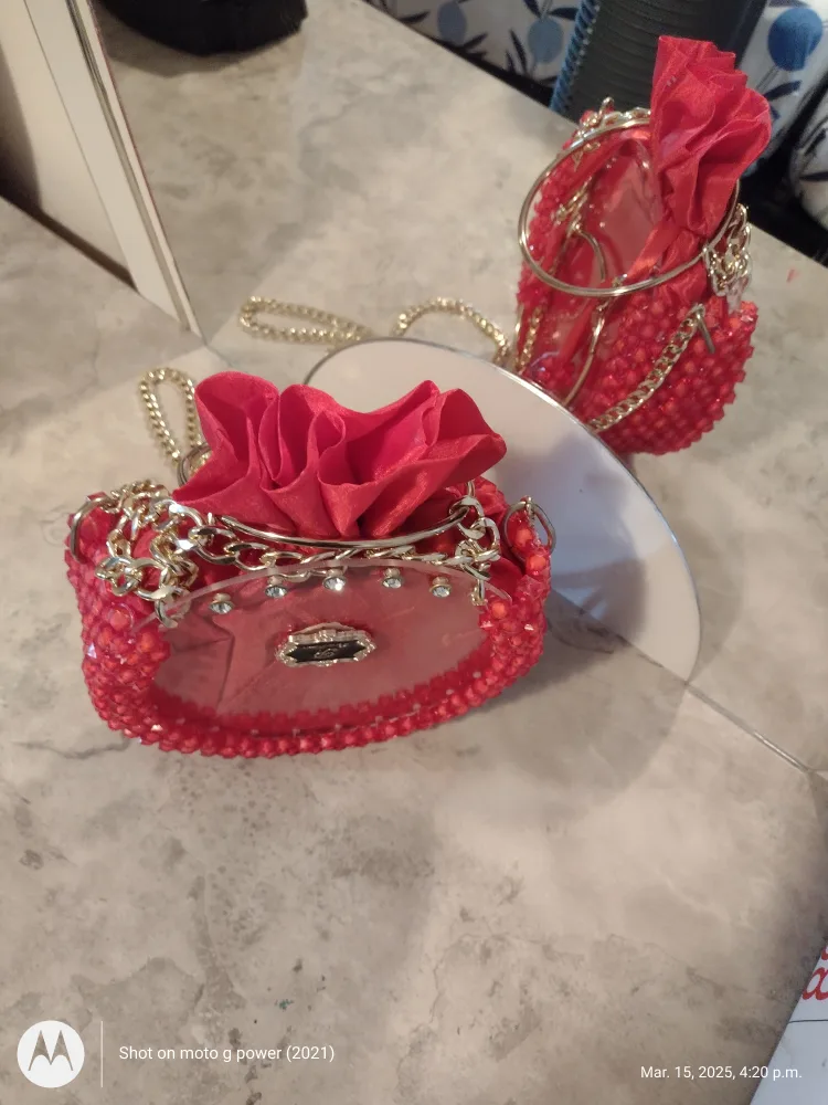 Red Beaded Evening Bag with Gold Chain image indicator(4)