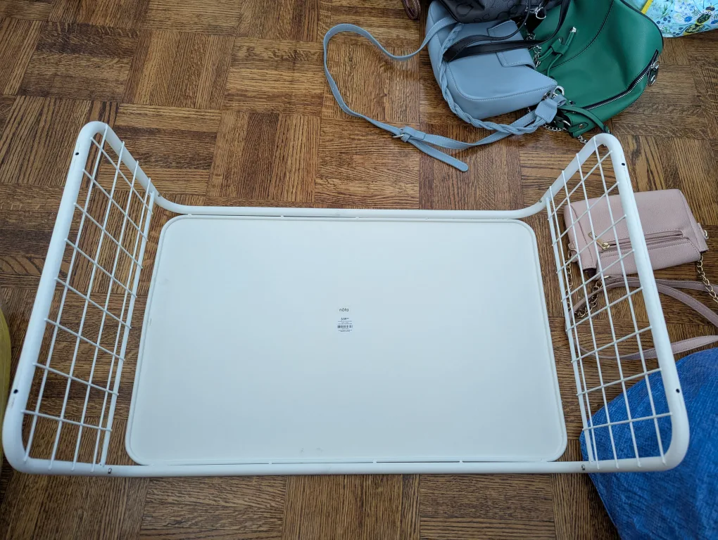 Nöta White Metal Tray Table image indicator(2)