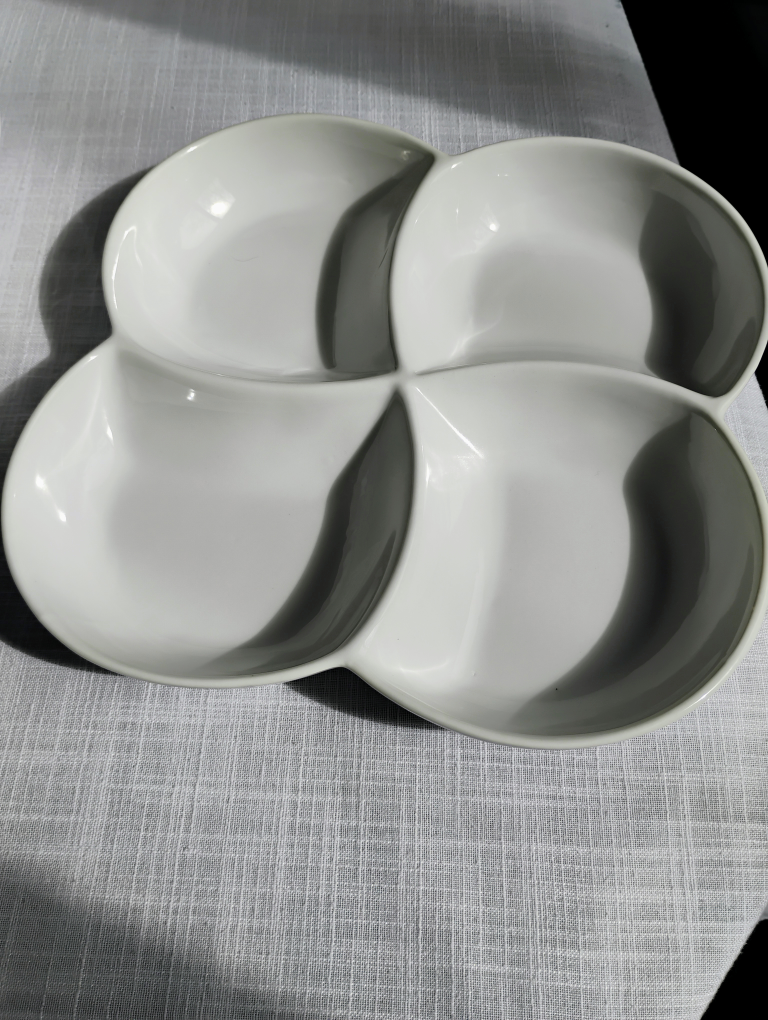 Four-compartment Serving Platter