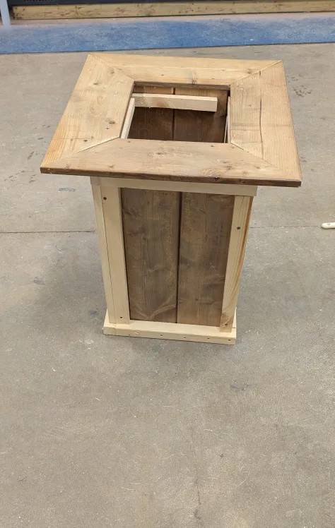 Wooden Planter Box (CarpinosCreation) image indicator(2)