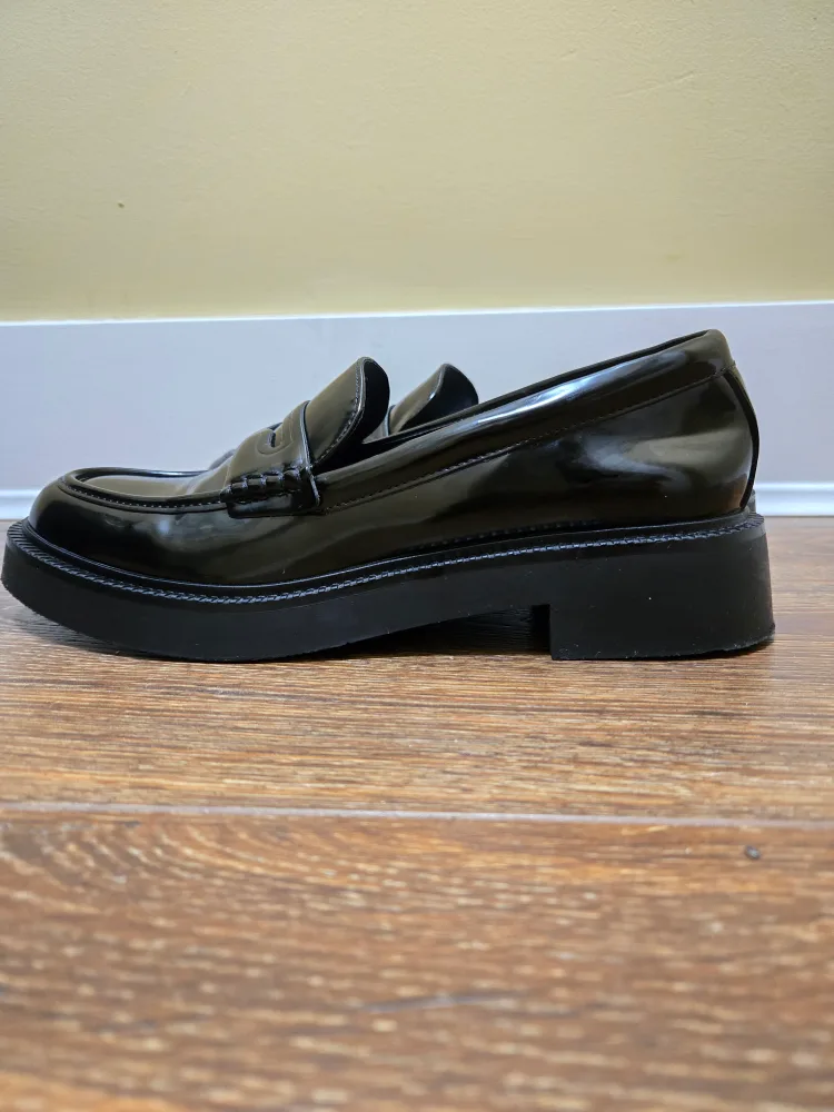 Zara Black Patent Leather Loafers image indicator(4)