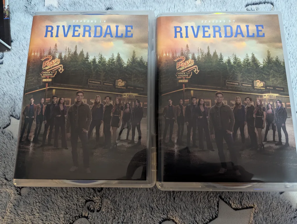 Riverdale: The Complete Series DVD CASH ONLY as is image indicator(2)