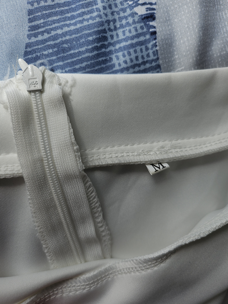 White Off-the-Shoulder Long-Sleeve Jumpsuit - Size M - photo 2