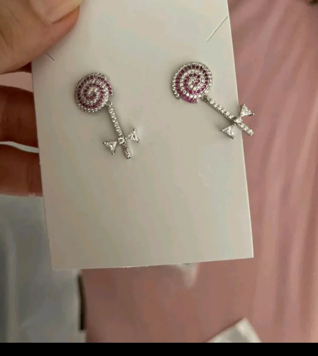 BRAND NEW Unique Fashion Earrings each pair 4$ 🧡 image indicator(6)