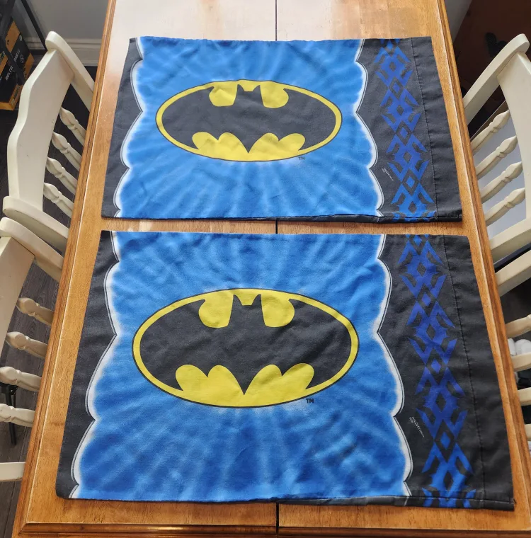 Vintage Batman Pillow Cases image indicator(2)
