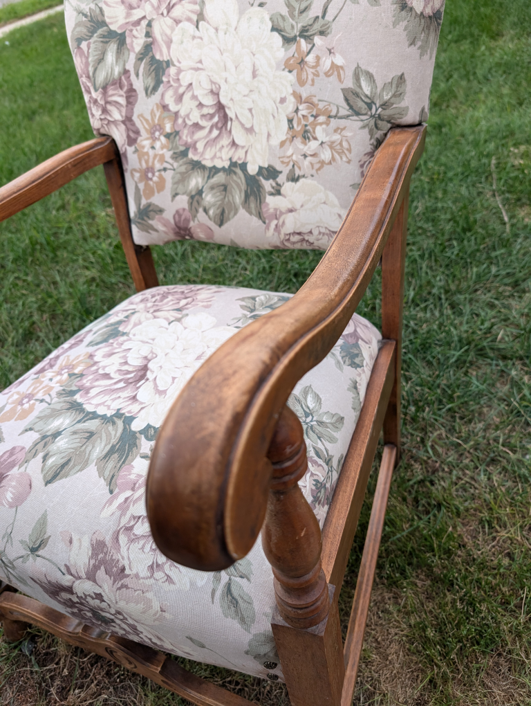 Vintage Floral Armchair Solid Wood and Padded Seat 🧡 - photo 3