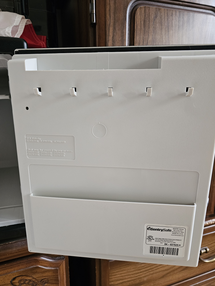 SentrySafe Fire Resistant Safe - Model BK-837625 - photo 3