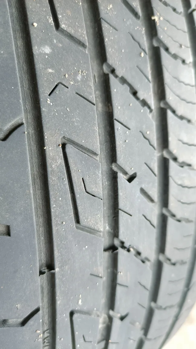 🥕 Used Cooper CS5 Grand Touring All-Season Tires - Set of 4 image indicator(7)