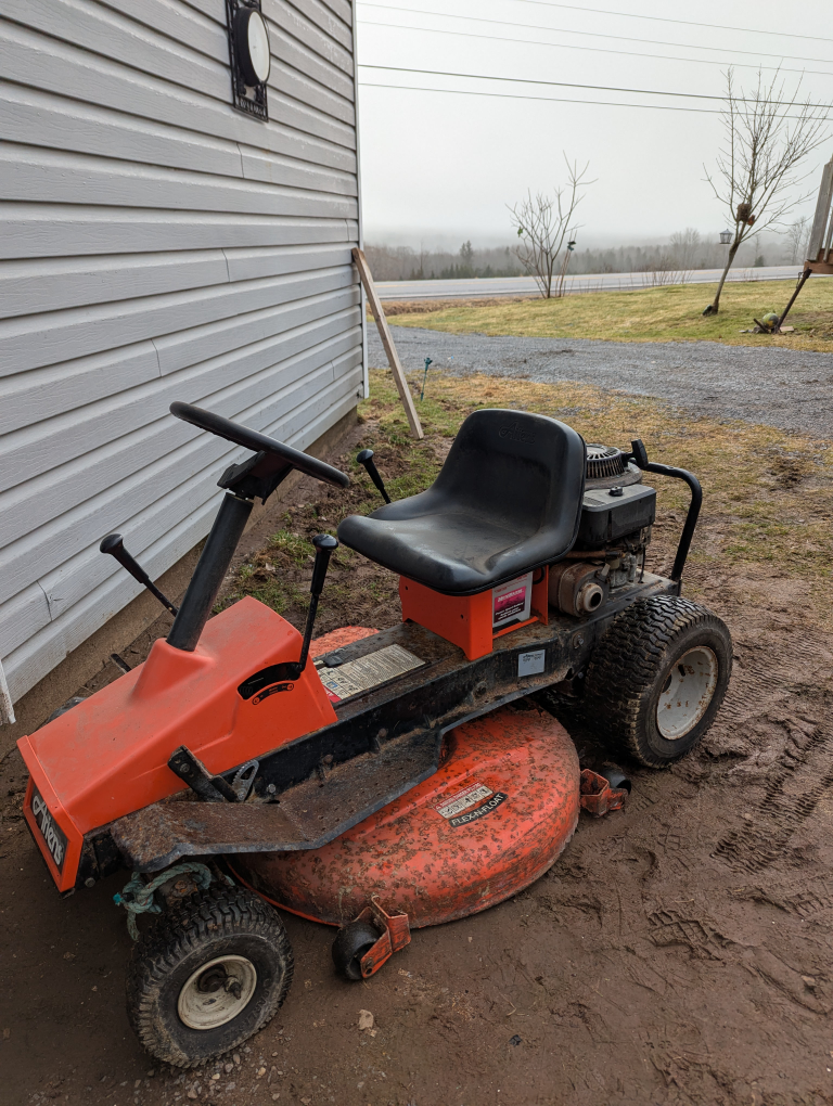 Ariens Lawn Tractor - photo 2