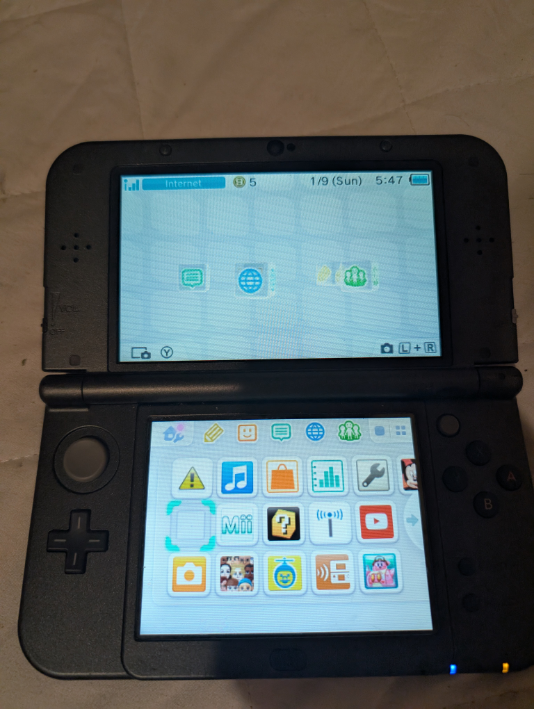 Nintendo 3DS XL Handheld Gaming Console