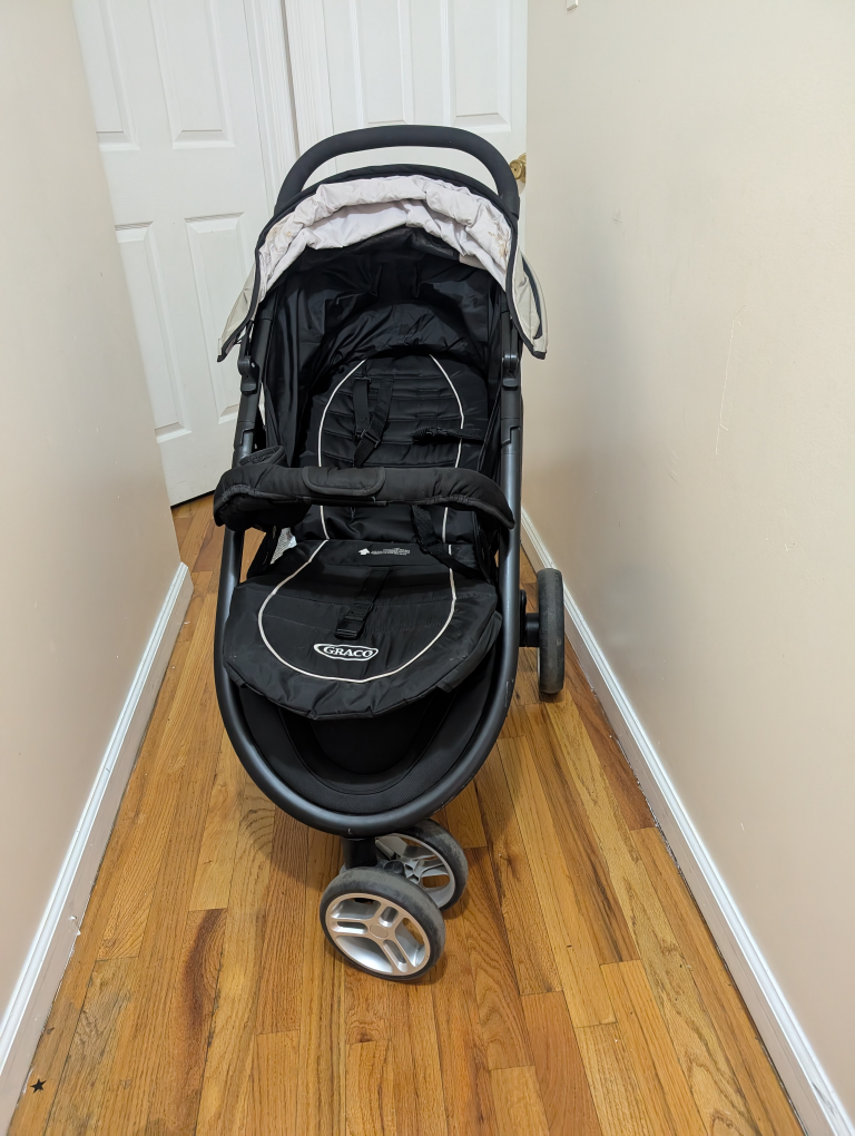 Graco SnugRide Infant Car Seat and Stroller - photo 5