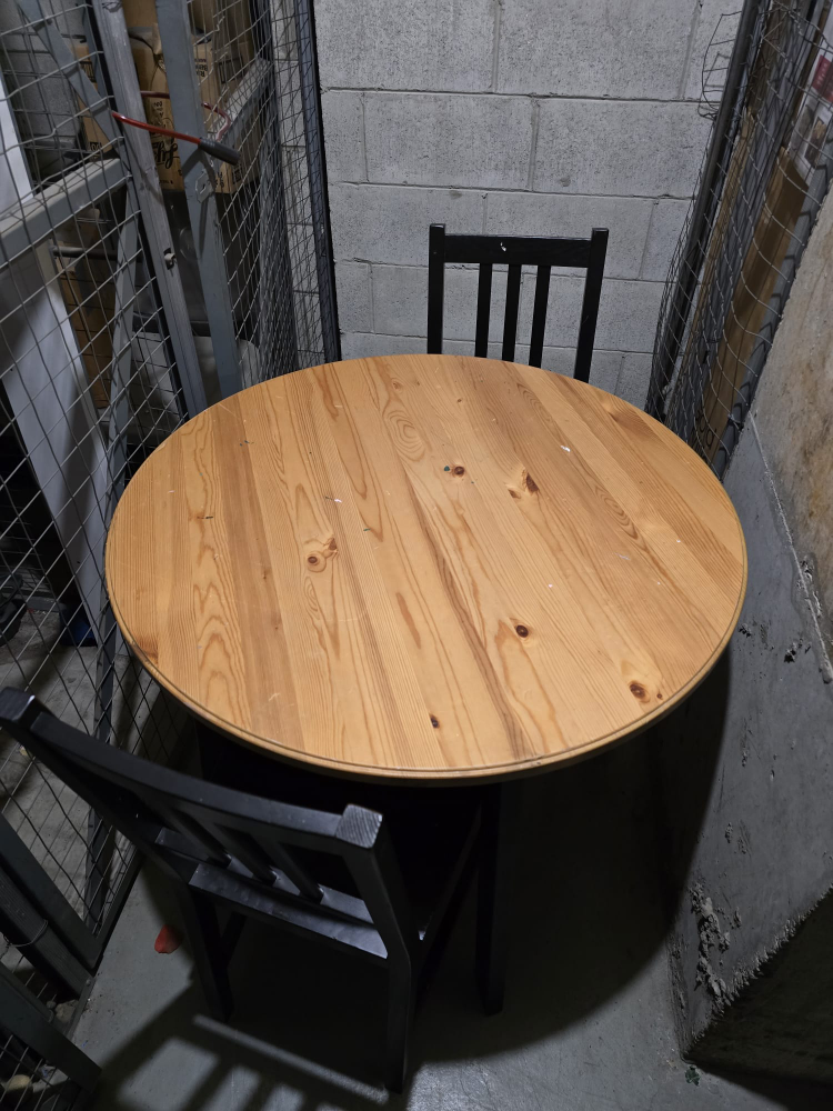 IKEA STEFAN Round Dining Table and 3 Chairs - photo 4