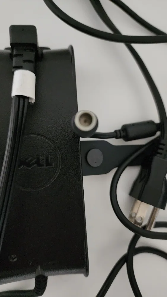 Dell 90W PA-10 Family Laptop Power Supply image indicator(4)