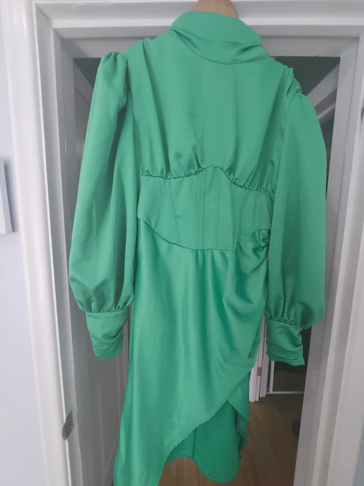 PrettyLittleThing Emerald Green Satin Midi Dress